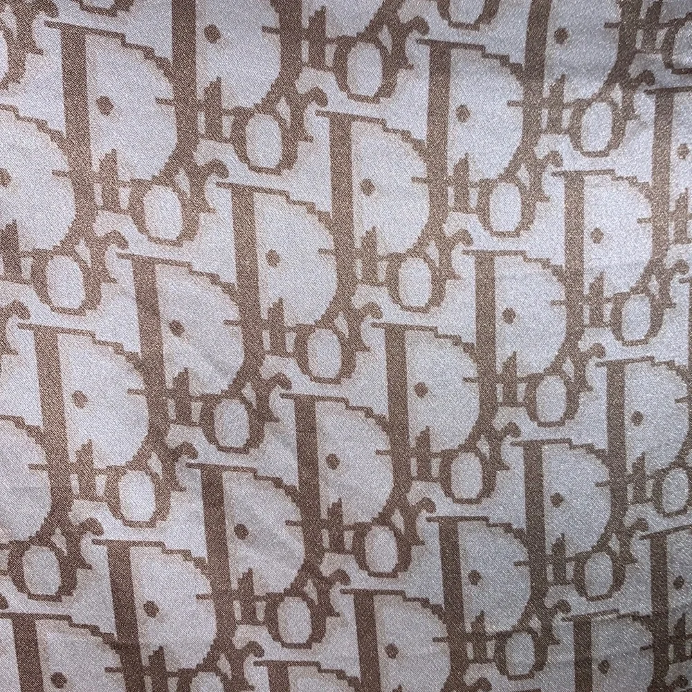 Christian Dior Paris  100% Silk  Scarf made in Italy 🇮🇹 Luxurious - Huge Size - Picture 5 of 10